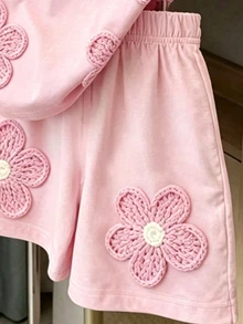 SHEIN 女童粉色花卉滿版印花短褲套裝，休閒基礎百搭兩件式穿搭，適合女孩與女性，適用夏季、秋季、春季，返校季全季穿著 - 彩色 - 查看 4