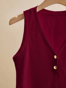 Franclia Women's Plus Size V-Neck Tank Top With Button Decor, Suitable For Commuting, Casual, Home And Dating - Burgundy - View 4