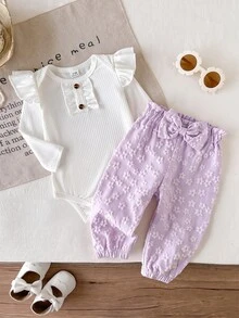 SHEIN Vintaside Kids 2件組女嬰連身衣+長褲，甜美優雅白色紫色羅紋花卉提花蝴蝶結設計，荷葉袖長袖圓領，生日派對秋季穿搭 - 紫色 - 查看 3