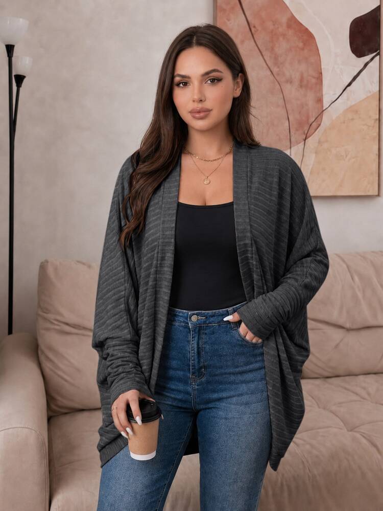 SHEIN Frenchy كارديجان مقاس كبير كاجوال فضفاض بأكمام خفاشية من نسيج محبوك مضلع وموبر - رمادي - مشاهدة 7