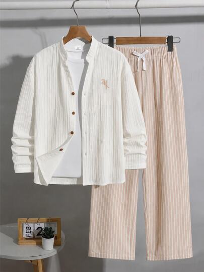 SHEIN Conjunto de 2 piezas para niño preadolescente, camisa blanca de manga larga holgada con cuello alto, botones y estampado, y pantalones blancos rectos, casual diario, primavera/verano/otoño/invierno, playa/fin de semana, reunión familiar, vuelta al colegio, temporada de bodas, deportes, fiesta de cumpleaños
