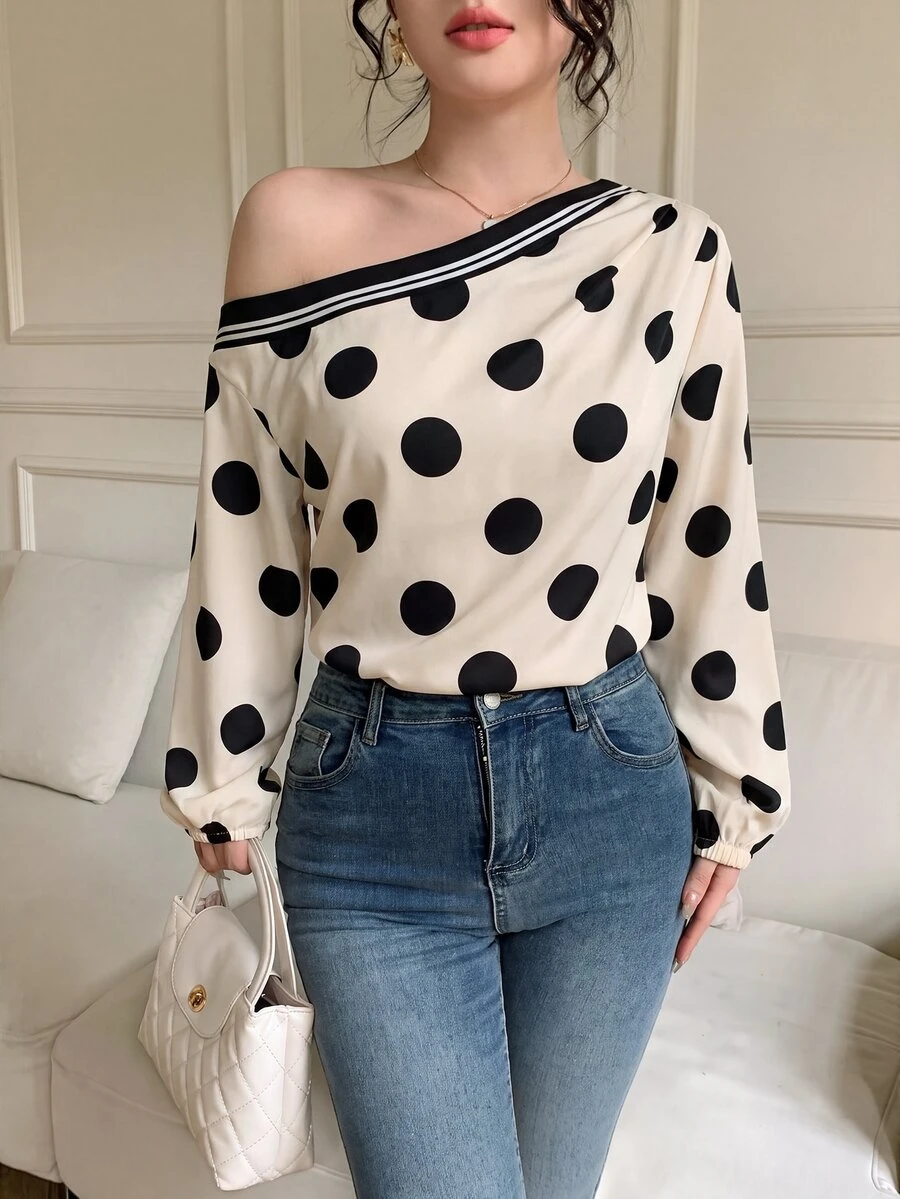 Celisse Blus Wanita Motif Polkadot dengan Kerah Asimetris - Aprikot - View 1