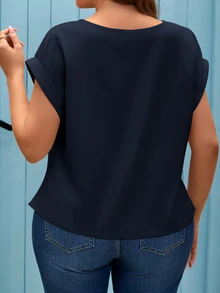 SHEIN Frenchy 大尺碼女款扭結下擺蝙蝠袖短袖V領綠色襯衫 - 深灰色 - 查看 2