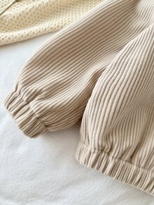 SHEIN Vintaside Kids 嬰兒男嬰女嬰中性 0-3 歲幼兒可愛休閒燈芯絨保暖內裡加厚熊頭貼布 3D 耳飾連帽拉鍊燈芯絨夾克，男嬰秋冬夾克 - 杏色 - 查看 4