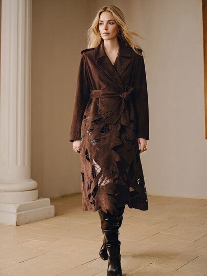Anewsta Nuovo cappotto trench elegante da donna per autunno/inverno con ricamo traforato a foglie e incisioni pesanti, colletto a revers, vita stretta, giacca lunga, adatto per feste, raduni, vacanze