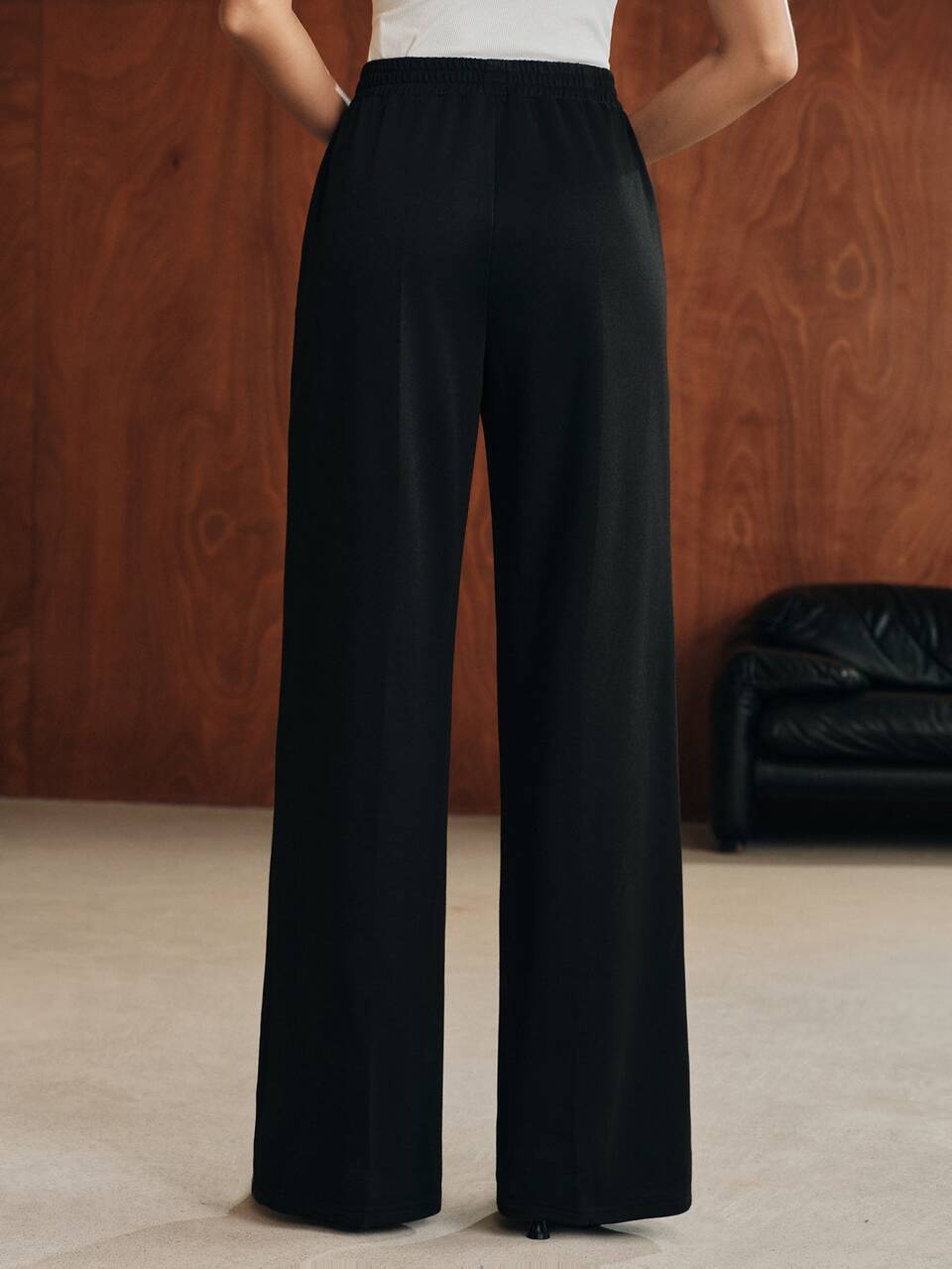 Pantalones de chándal rectos con estampado floral negro retro para mujer, corte holgado, casuales y versátiles para otoño, ideales para ir al trabajo y outfits de brunch