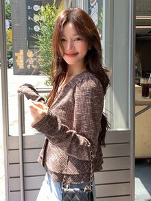 DAZY Kaos Wanita Model Korea Elegan dengan Kerah V dan Hiasan Ruffle untuk Musim Semi/Panas/Musim Gugur - Grey - View 1