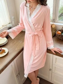 Snug Reverie قميص نوم نسائي بلون موحد من الصوف المحبوك مع دانتيل متباين وأكمام طويلة بتصميم منعش - وردي - مشاهدة 5