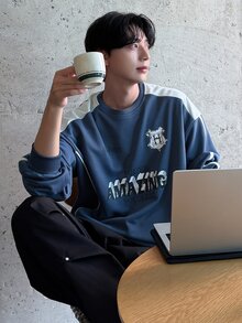 DAZY 男士海軍藍拼接字母印花對比抽繩設計抓絨套頭運動衫 - 藍色 - 查看 7