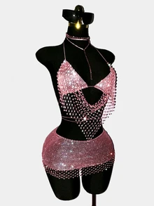 SHEIN DivaQ 女款 2 件組派對套裝，音樂節穿搭，魚網布鑲鑽裝飾，亮麗閃耀，適合度假派對穿著 - 淺粉色 - 查看 4