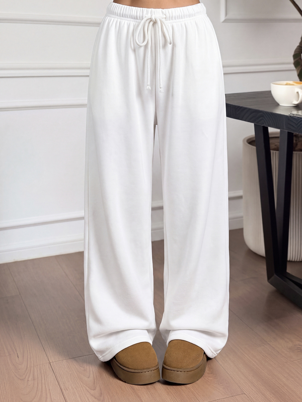 SHEIN Celana Jogging Anak Perempuan Putih Berbahan Fleece dengan Potongan Lebar dan Tali Serut Elastis di Pinggang Tinggi, Potongan Lurus Longgar dan Lebar, Lapisan Fleece Tebal yang Nyaman dan Minimalis, Celana Panjang Olahraga Kasual Warna Polos, Kain Jatuh Anti Kerut, Cocok untuk Perjalanan Sehari-hari, di Rumah, dan di Luar Ruangan, Gaya Serbaguna untuk Semua Acara