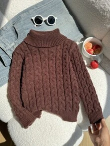 SHEIN Genkimix Kids 1件女童毛衣，時尚百搭高領復古經典麻花編織落肩長袖棕色極簡英倫風套頭衫，適中厚度，整齊下擺，貼身袖口，柔軟親膚質感，細緻品質，單穿好看，適合日常穿著、學校、戶外活動、聚會等場合，秋冬穿搭 - 棕色 - 查看 1