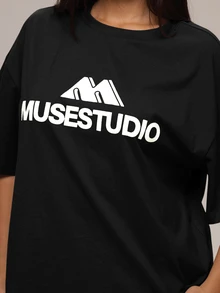 MUSERA 炭灰色圖案Logo細節女款T恤 冬季休閒日常舒適穿搭 酷綠色 - 黑色 - 查看 6