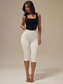 MUSERA ESSENTIALS Celana Capri Pendek dengan Karet Pinggang Tebal, Cocok untuk Musim Panas, Gaya Feminin, Pakaian Santai Sehari-hari, dan untuk Keluar Rumah. - Putih - View 1