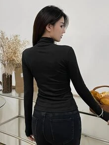 DAZY 女款純色高領長袖修身休閒百搭T恤 - 黑色 - 查看 2