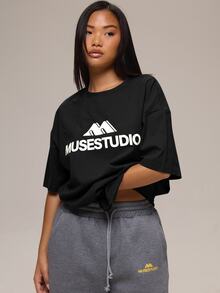 MUSERA 炭灰色圖案Logo細節女款T恤 冬季休閒日常舒適穿搭 酷綠色 - 黑色 - 查看 1