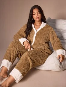 Lazeform Coral Fleece Soft Warm Contrast Color Hooded Plus Size Pajama Set 2pcs - Multicolor - View 7