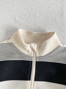 SHEIN Playful Pals 幼童男童休閒高領針織條紋拉鍊長袖黑色卡其印花連帽衛衣套裝，連帽衫與運動長褲套裝 - 黑與白 - 查看 8