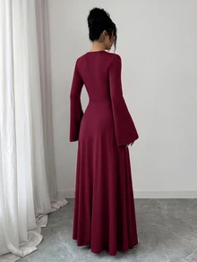 Elenzga فستان ميدي بني من الصوف المحبوك المرن، بتصميم رقبة وخصر ملتوي مع حلقة معدنية وتفاصيل مطوية، بقصة ضيقة فاخرة على الطراز الفرنسي للحفلات والعطلات - عنابي اللون - مشاهدة 2
