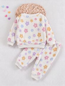 SHEIN 新生女嬰可愛休閒毛絨花卉圖案居家服套裝 - 米色 - 查看 2