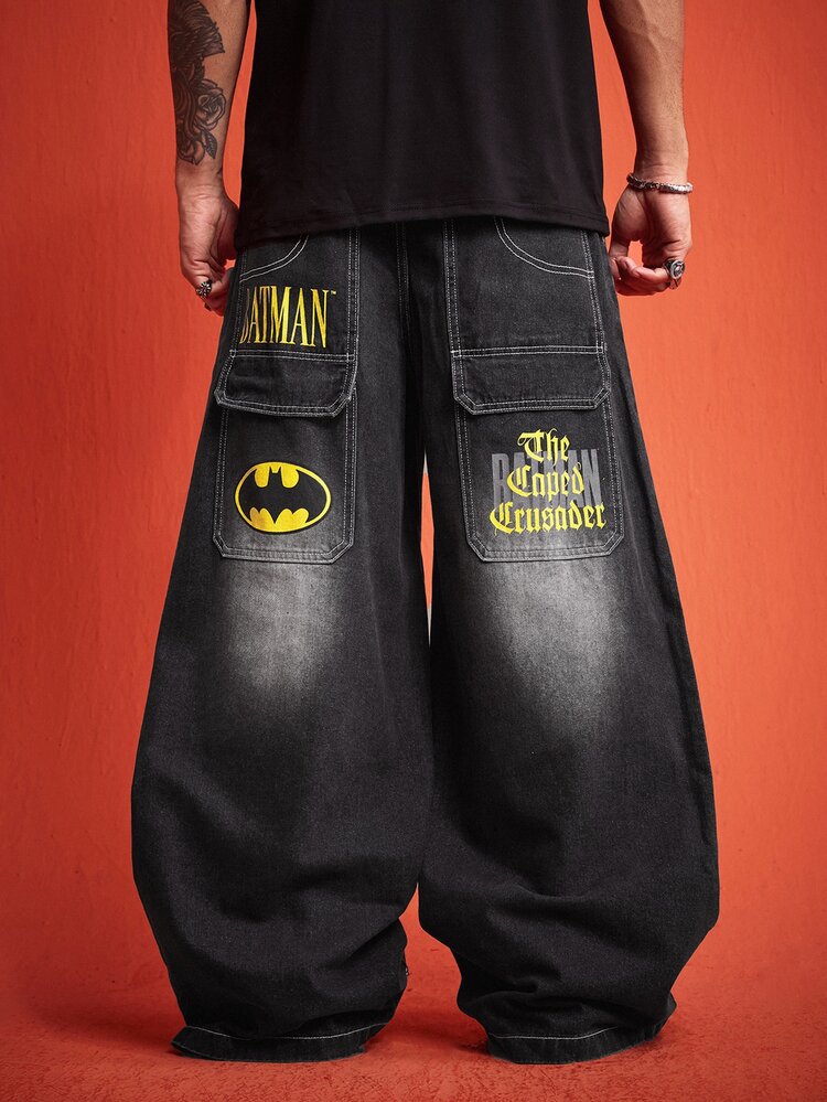 ROMWE MEN Batman X ROMWE Men's Collaboration Print Loose Fit Denim Jeans - Black - View 1