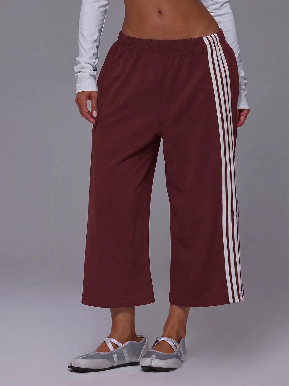 Calça Capri Jogger de Moletom com Cintura Elástica, Perna Larga e 4 Listras, Jorts Coord Bottoms
