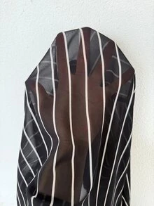 Pariaura Blus lengan panjang longgar berpotongan pas badan dengan kerah bermotif garis-garis vintage yang segar dan menawan. - Hitam - View 4