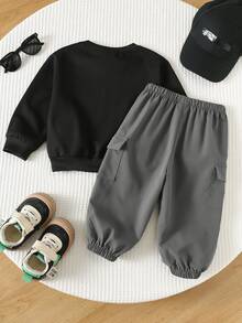 SHEIN 2pcs/Set Baby Boy Minimalist Casual Autumn New English Letter Graphic Long Sleeve Sweatshirt & Elastic Waist Long Pants Outfit, Suitable For Street Style, Daily Wear, Vacation, Easy Comfort, Layers For Kids, Stylish Kids, Casual Wear, Kids Sports College Number Graphic T-Shirts, Back To School, Homecoming - Grey - View 3