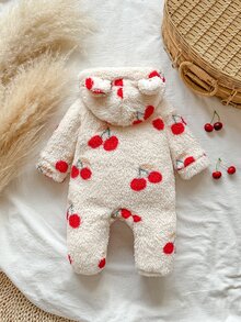 SHEIN Vintaside Kids 1件新生女嬰連腳連身衣 可愛甜美杏紅櫻桃印花熊耳長袖連帽加厚毛絨保暖裝 聖誕冬季秋季假期款 - 紅白色 - 查看 2