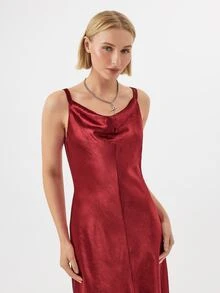KÆRIA Hus Bias-Cut Cowl-Neck Dress - Fluid Liquid Satin - Wine Red - Slip, Party Night Bar, Wedding Guest, Sexy Elegant, Date, Gift, Dinner, Concert Summer - Red - View 5