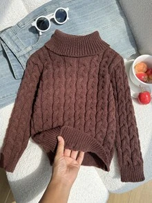 SHEIN Genkimix Kids 1件女童毛衣，時尚百搭高領復古經典麻花編織落肩長袖棕色極簡英倫風套頭衫，適中厚度，整齊下擺，貼身袖口，柔軟親膚質感，細緻品質，單穿好看，適合日常穿著、學校、戶外活動、聚會等場合，秋冬穿搭 - 棕色 - 查看 2
