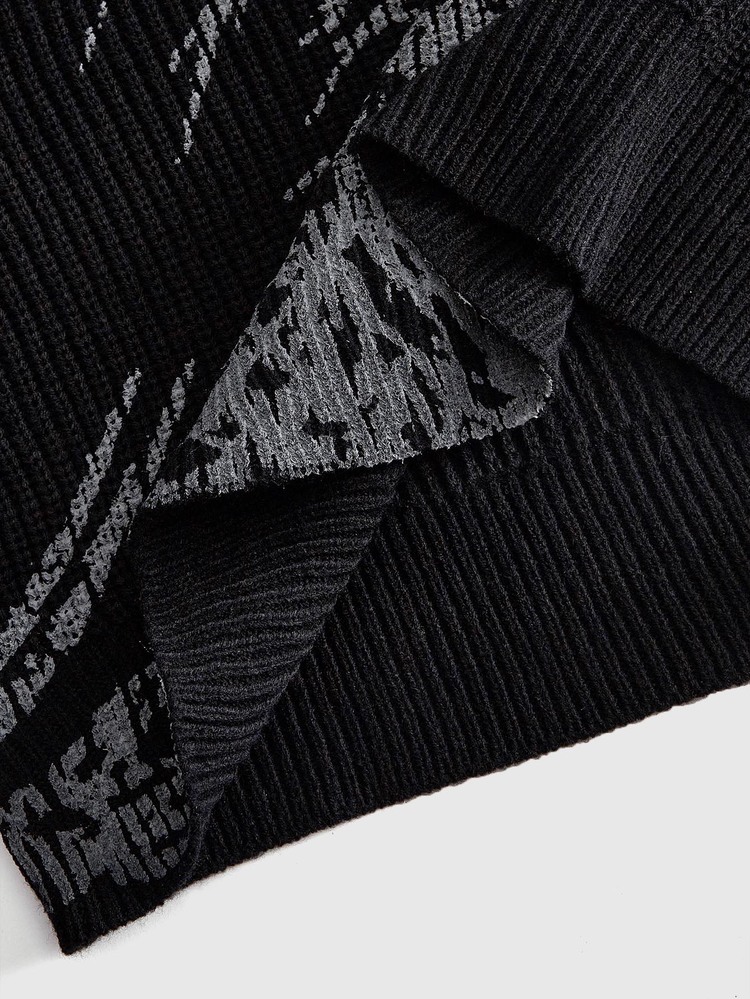 ROMWE MEN Men Distressed Gothic Graphic Crew Neck Drop Shoulder Knit Sweater, Loose Fit Streetwear Pullover - Black - View 5
