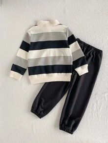 SHEIN Playful Pals 幼童男童休閒高領針織條紋拉鍊長袖黑色卡其印花連帽衛衣套裝，連帽衫與運動長褲套裝 - 黑與白 - 查看 2