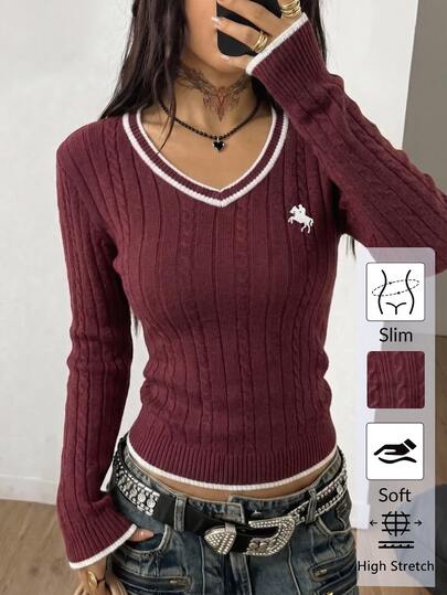 Coolane 女款紅色刺繡Logo V領麻花編織毛衣，秋冬毛衣，女款秋季服飾，秋季穿搭，女款通勤穿搭，基礎上衣，外出穿搭，機場穿搭