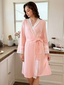 Snug Reverie قميص نوم نسائي بلون موحد من الصوف المحبوك مع دانتيل متباين وأكمام طويلة بتصميم منعش - وردي - مشاهدة 4