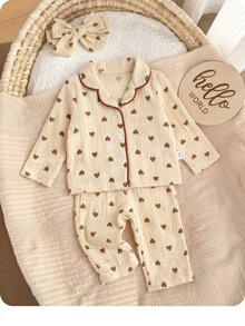 SHEIN 新生兒心形圖案單排扣上衣與長褲家居服套裝 - 杏色 - 查看 9