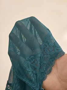 Charlaine 女款對比色蕾絲前綁帶細肩帶背心與短褲睡衣套裝 - 墨綠色 - 查看 8