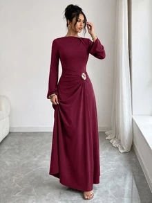 Elenzga فستان ميدي بني من الصوف المحبوك المرن، بتصميم رقبة وخصر ملتوي مع حلقة معدنية وتفاصيل مطوية، بقصة ضيقة فاخرة على الطراز الفرنسي للحفلات والعطلات - عنابي اللون - مشاهدة 3