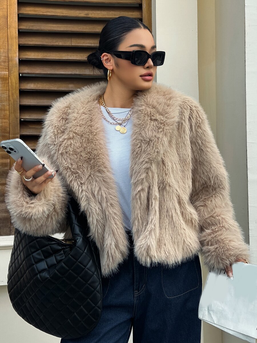 Livesso Elegant Autumn/Winter New Thickened Short Jacket Brown Faux Fur Coat - Apricot - View 1