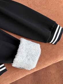 Comfortcana Áo khoác bóng chày cổ điển phối màu khối sọc kẻ size lớn - màu đen - Xem 7