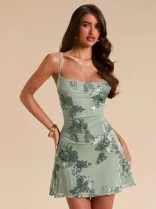 SHEIN BAE 春夏女款棕色純色紋理提花修身顯瘦垂領露背綁帶迷你洋裝，夏季度假海灘迷你洋裝，棕色洋裝 - 薄荷綠 - 查看 5