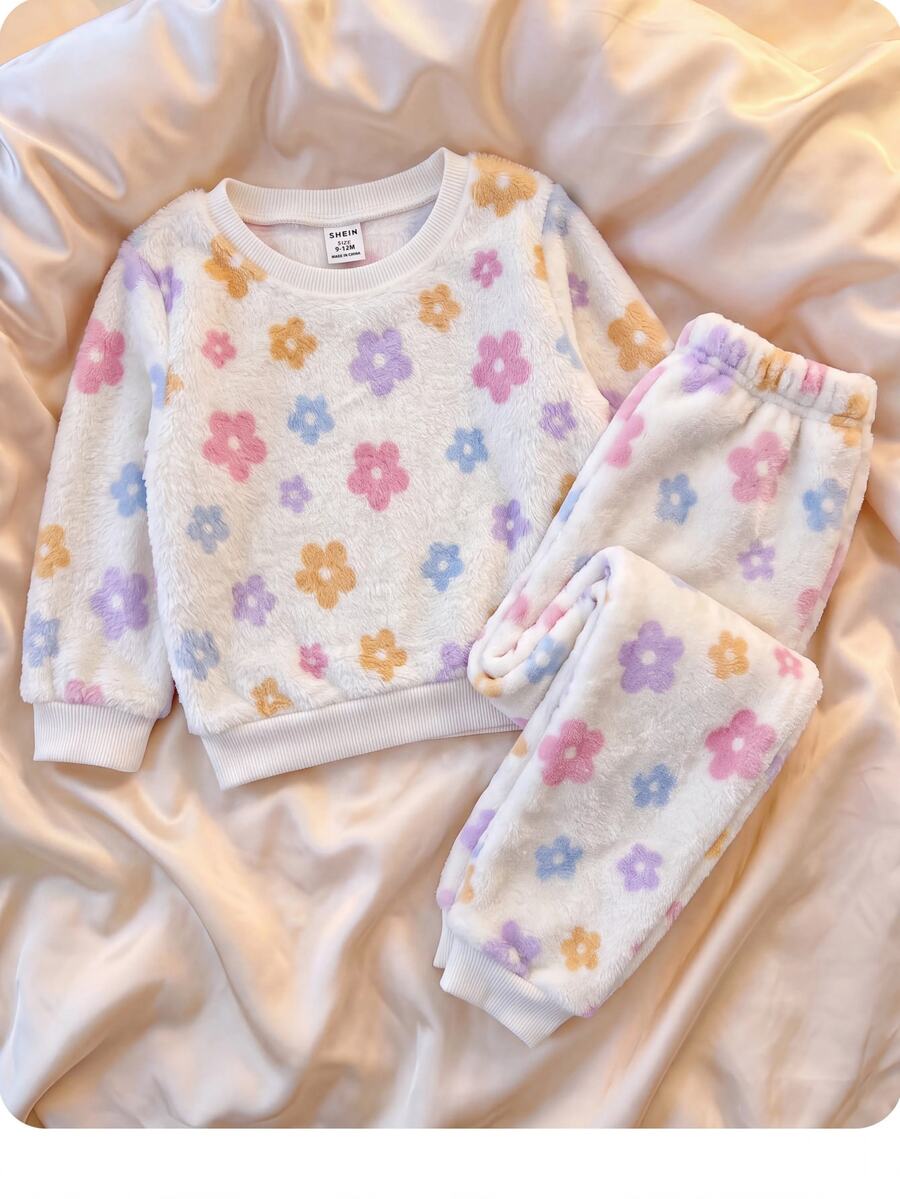 SHEIN 新生女嬰可愛休閒毛絨花卉圖案居家服套裝 - 米色 - 查看 1