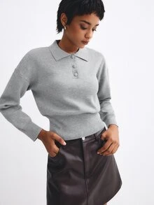 ATUI Studio 女款 Polo 領單排 3 鈕扣落肩長袖短版下擺針織衫 - 灰色 - 查看 1