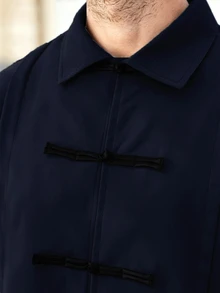 Manfinity Homme 男士大尺碼秋季休閒青蛙鈕扣襯衫 - 藏蓝色 - 查看 6
