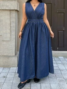 Rivivi Gaun Denim Biru Tanpa Elastis dengan Leher V Dalam untuk Wanita Ukuran Plus Gaya Boho - Dark Wash - View 4