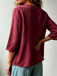 Trelyra Blus Wanita Minimalis dengan Hiasan Rumbai - Burgundy - View 2