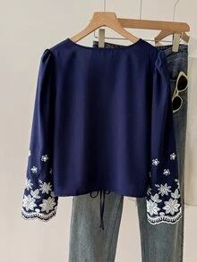 Muvela 女款花卉刺繡圖案休閒日常穿著襯衫 - 藏蓝色 - 查看 2