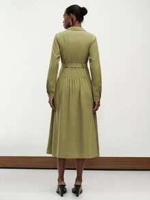 Aveloria Modichic 女款修身A字版型結構感聚酯纖維翻領前扣式附腰帶優雅休閒商務辦公洋裝 橄欖綠素色 秋季 - 綠色 - 查看 3