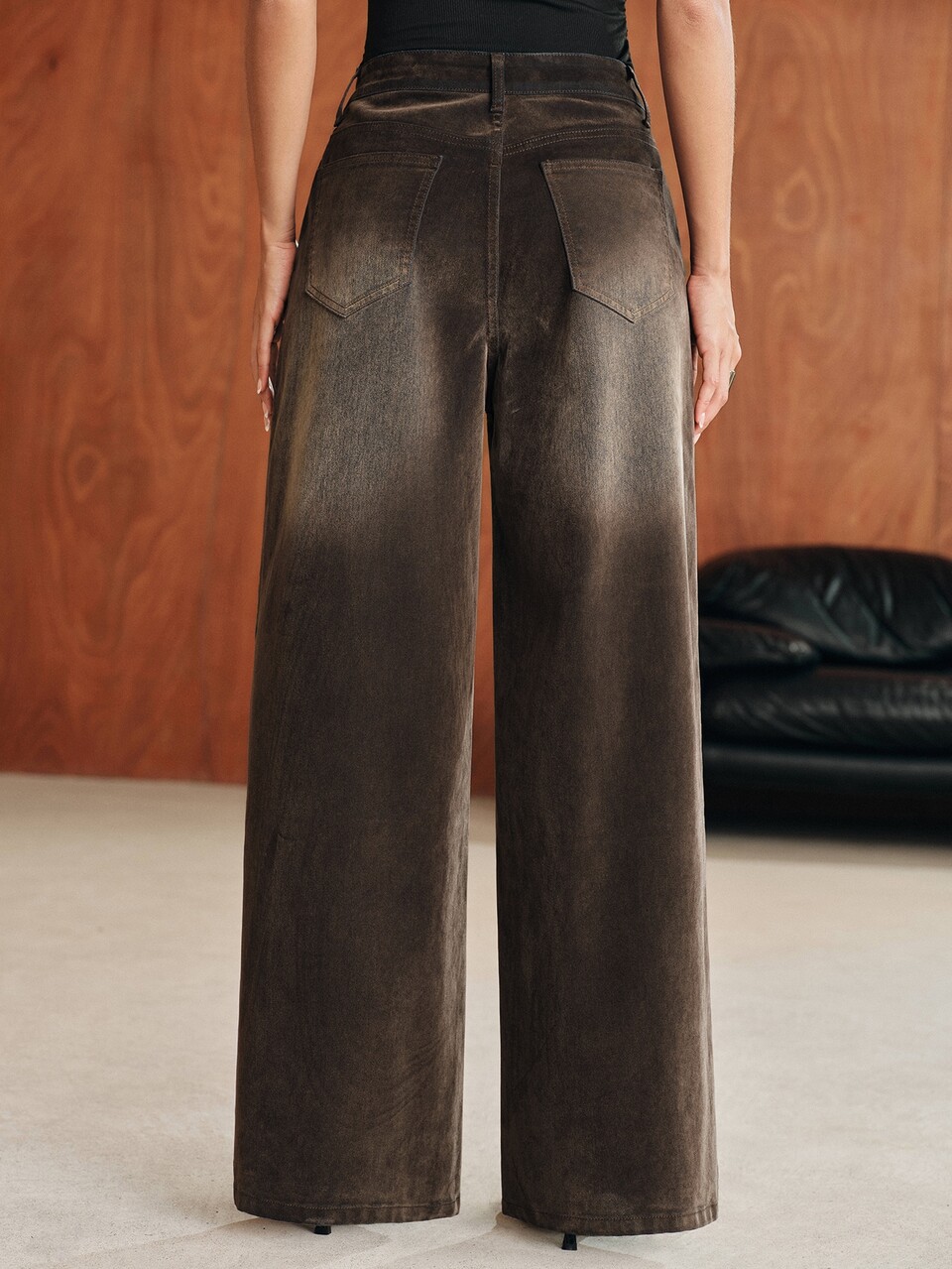 Women's New Fashion Straight Leg Button Pocket Denim Jeans