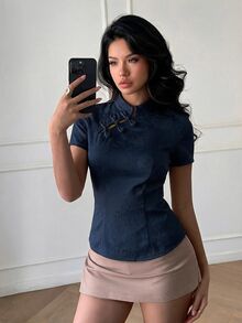 Aloruh 杏色新中式青蛙扣立領短袖收腰春夏新款女式襯衫 - 藏蓝色 - 查看 7